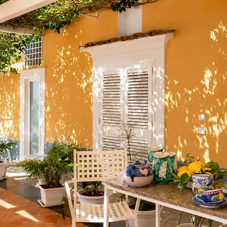 La Terrazza Del Sole A Guest house Positano