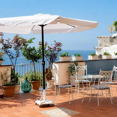 Guest house La Terrazza Del Sole A 3*